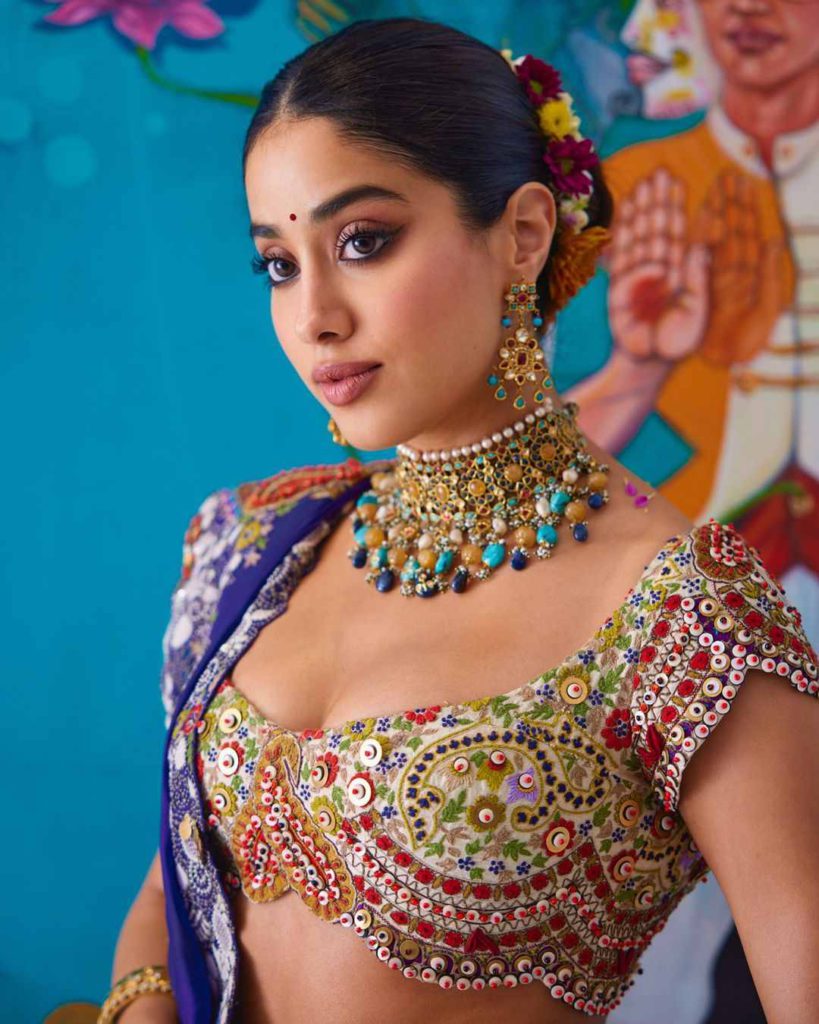 Janhvi Kapoor wearing a jadau  stone choker