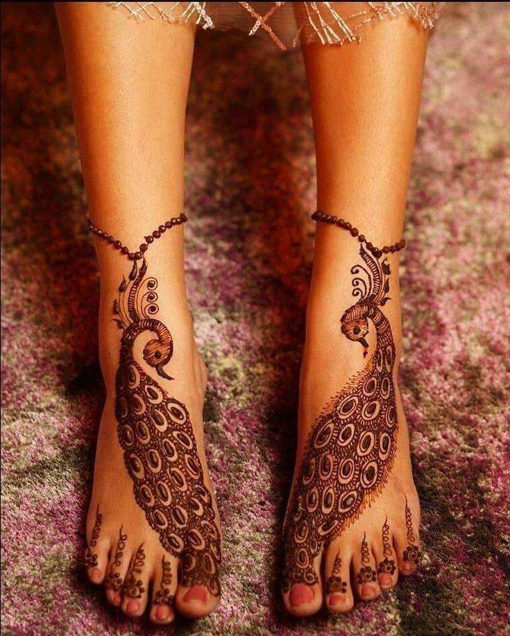 Peacock foot mehndi Design