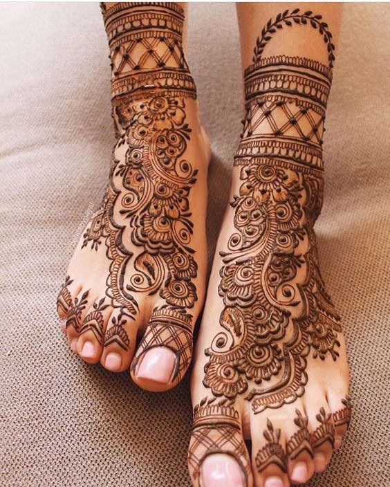 Arabian foot mehendi