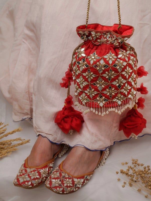 Juttis for Karva Chauth